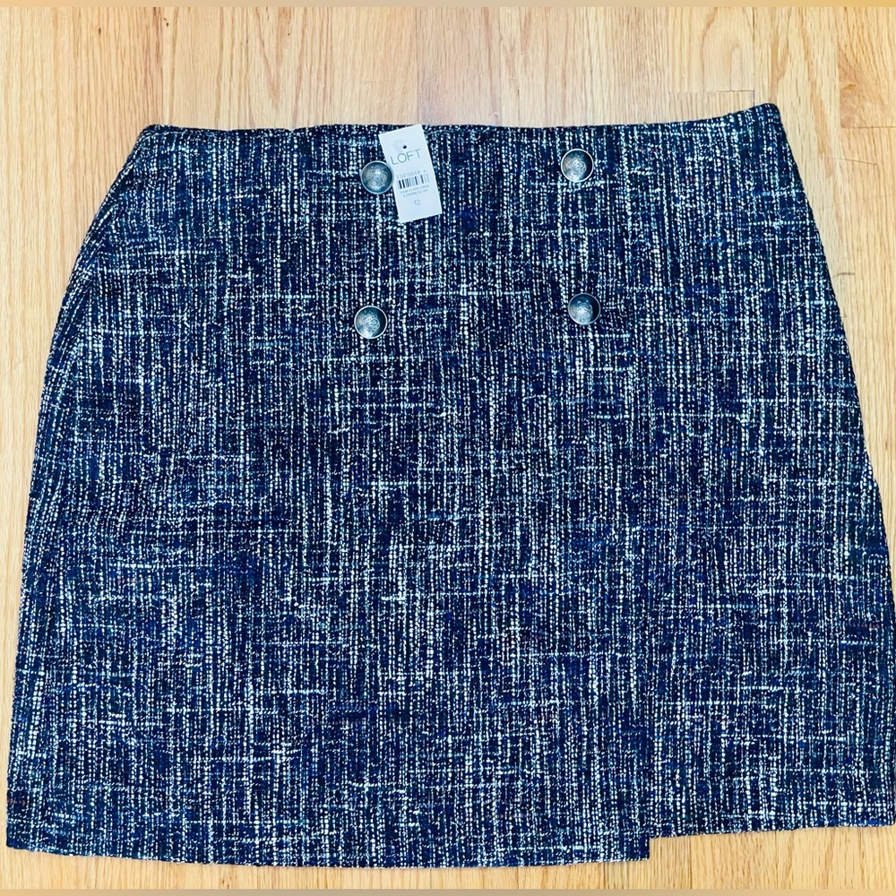 ✨ LOFT Tweed Mini Skirt with Button Detail – Navy Multi, Size 12 NWT ✨